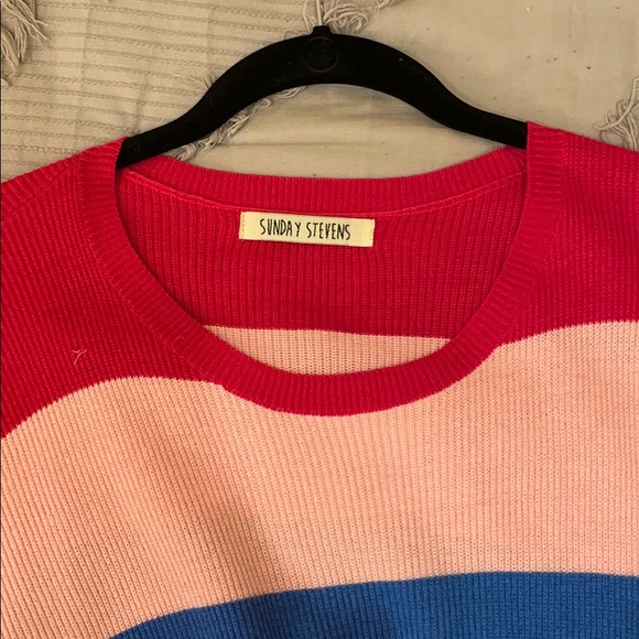 Rainbow sweater - Picture 3 of 4